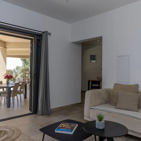 Ξενοδοχείο με διαμερίσματα Licciola 4*